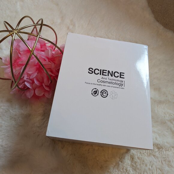 LED Face Mask, NIB - Picture 4 of 4